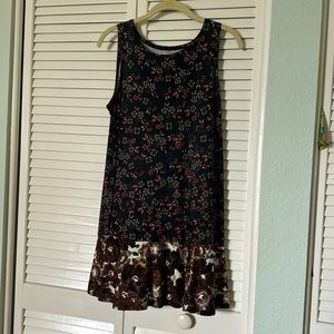 Lori Goldstein layers. Heavenly soft cotton with mixed motif. Black/brown flower